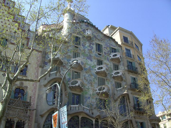 アントニ ガウディの作品群 スペイン 世界遺産オンラインガイド