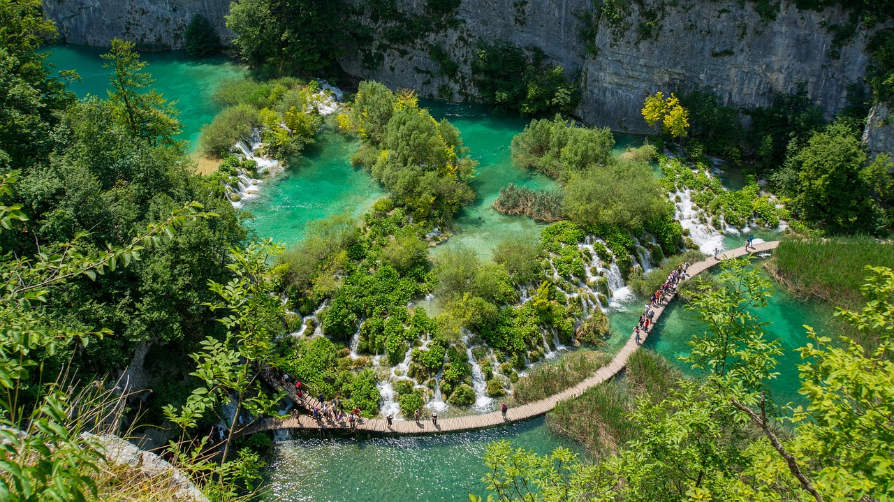 プリトヴィッツェ湖群国立公園 クロアチア 世界遺産オンラインガイド