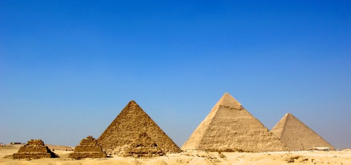 メンフィスとその墓地遺跡 – ギザからダハシュールまでのピラミッド地帯