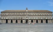 世界遺産・ナポリ・王宮
