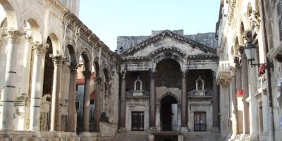 ディオクレティアヌス宮殿があるスプリトの歴史的建造物群 世界遺産オンラインガイド