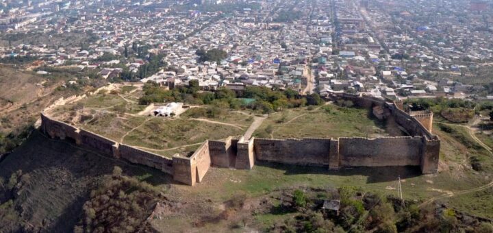 デルベントのシタデル、古代都市、要塞建築物群