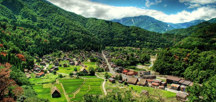 白川郷・五箇山の合掌造り集落