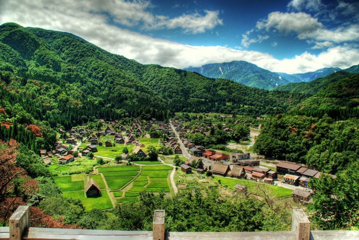 白川郷・五箇山の合掌造り集落 | 世界遺産オンラインガイド