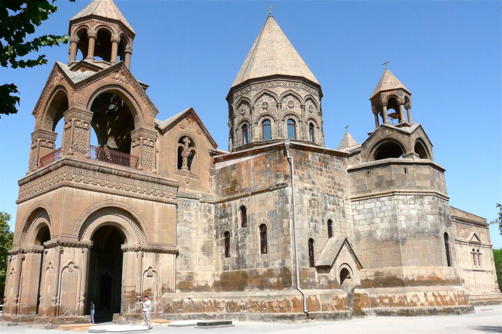 【世界遺産】エチミアジンの大聖堂と教会群ならびにズヴァルトノツの考古遺跡