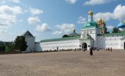 世界遺産・セルギエフ・パサドの至聖三者聖セルギイ大修道院の建造物群