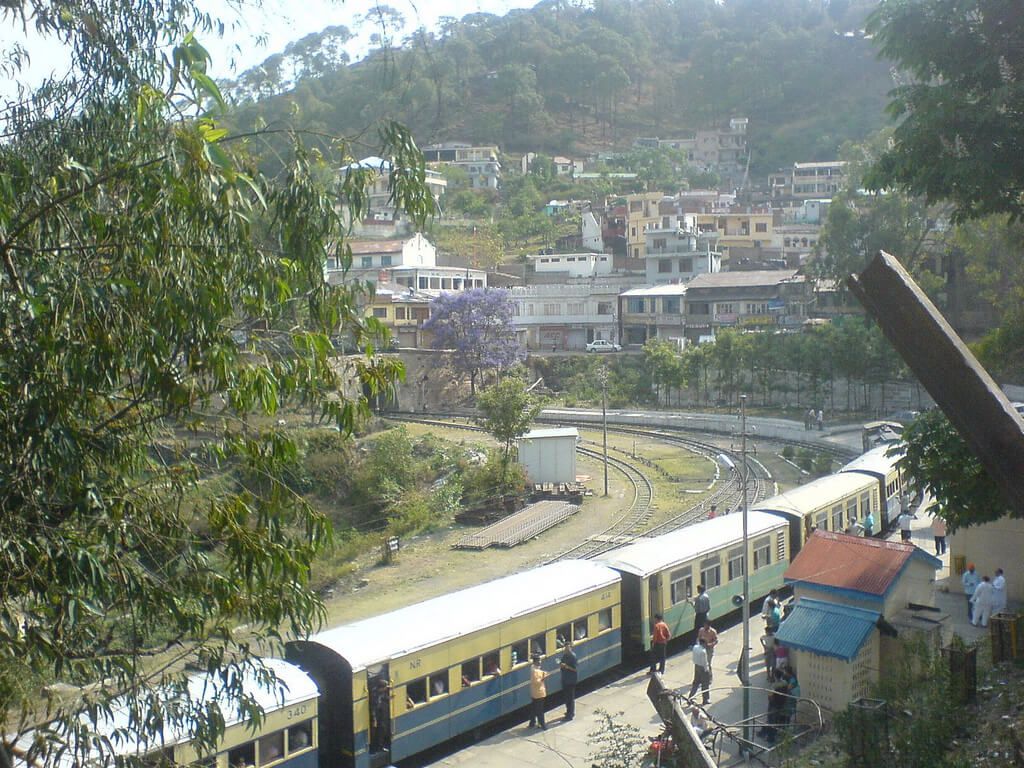 カールカー シムラー鉄道 インドの山岳鉄道群 世界遺産オンラインガイド