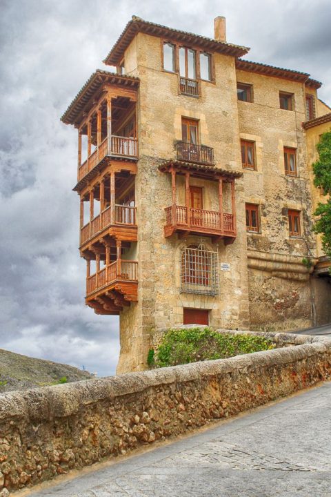 宙吊りの家 スペイン抽象美術館 歴史的城塞都市クエンカ 世界遺産オンラインガイド