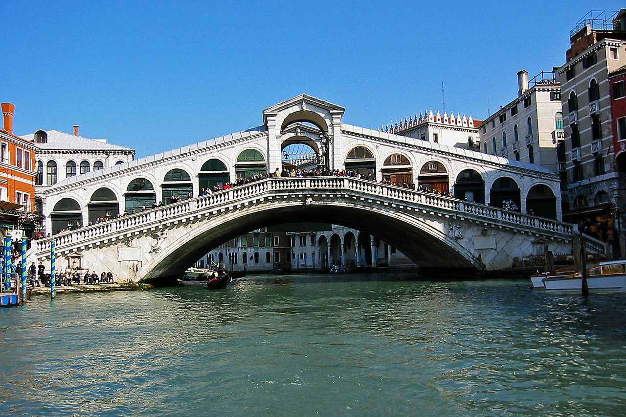 リアルト橋 ヴェネツィアとその潟 世界遺産オンラインガイド