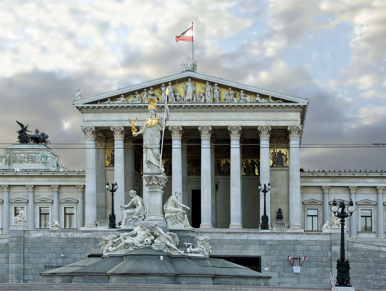 国会議事堂 ウィーン歴史地区 世界遺産オンラインガイド