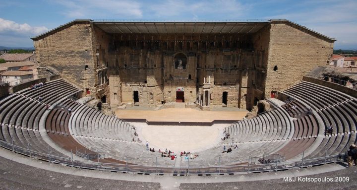 【世界遺産】オランジュのローマ劇場とその周辺及び「凱旋門」