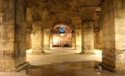 宮殿の地下｜ディオクレティアヌス宮殿があるスプリトの歴史的建造物群