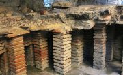 アルルのローマ遺跡｜アルルのローマ遺跡とロマネスク様式建造物群 (3)