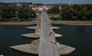 石橋（シュタイナーネ橋）｜レーゲンスブルクの旧市街とシュタットアムホーフ