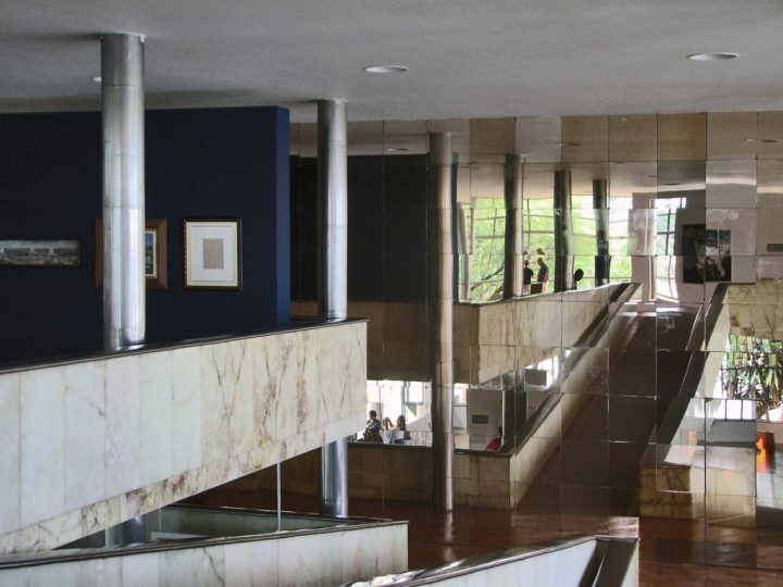 【世界遺産】カジノ（パンプーリャ美術館） | パンプーリャの近代建築群