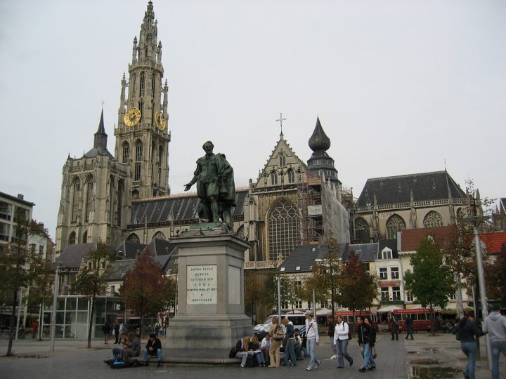 【世界遺産】ノートルダム大聖堂（アントワープ） | ベルギーとフランスの鐘楼群