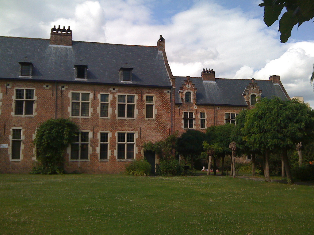 ルーヴェンのベギン会大修道院 フランドル地方のベギン会修道院 世界遺産オンラインガイド