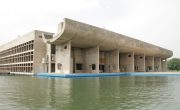 チャンディガールのキャピトル・コンプレックス（インド）｜ル・コルビュジエの建築作品―近代建築運動への顕著な貢献―2