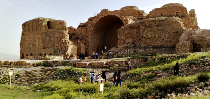 ファールス地方のササン朝の考古学的景観