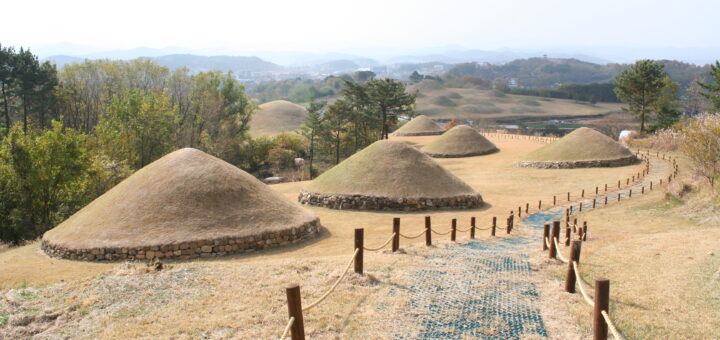 伽耶古墳群